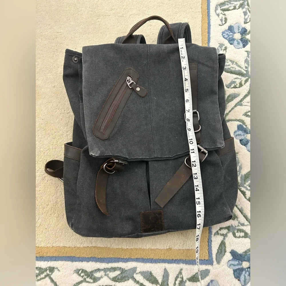 Steampunk/Retro/Vintage Inspired Classic Minimalist Inspired Grey/Black Backpack